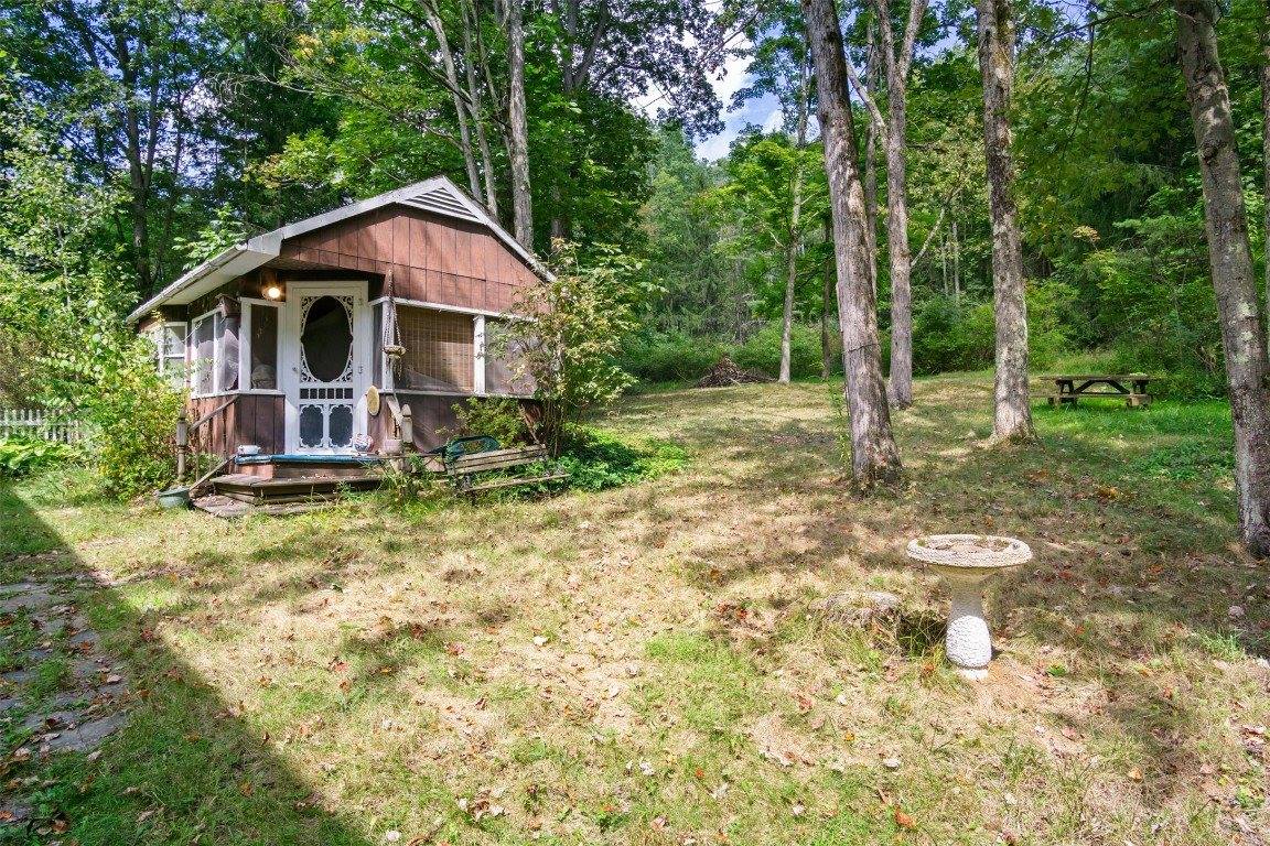 674 Cafferty Hill Rd, Endicott, NY 13760