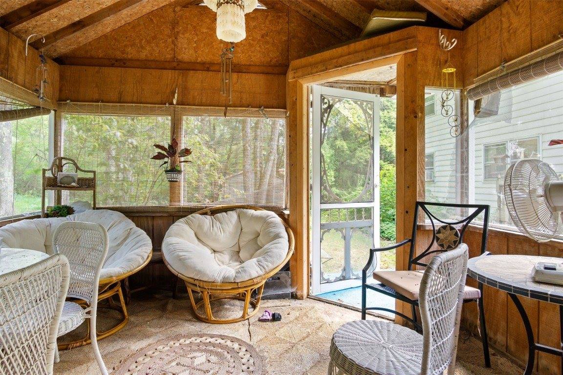 674 Cafferty Hill Rd, Endicott, NY 13760