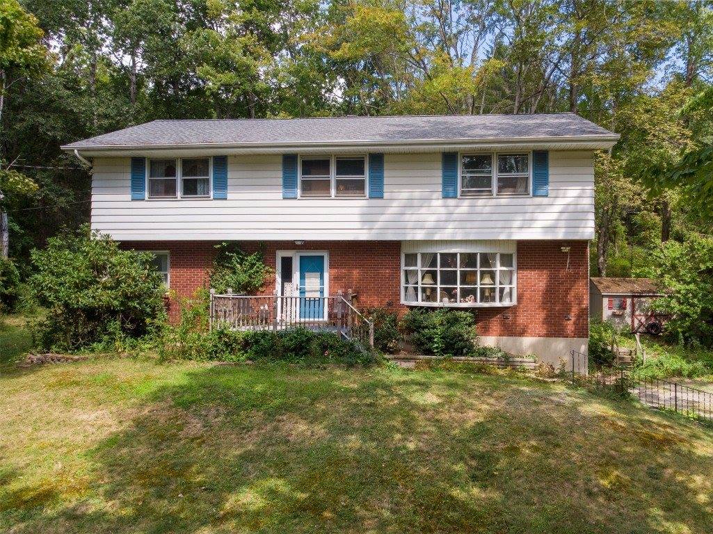 674 Cafferty Hill Rd, Endicott, NY 13760