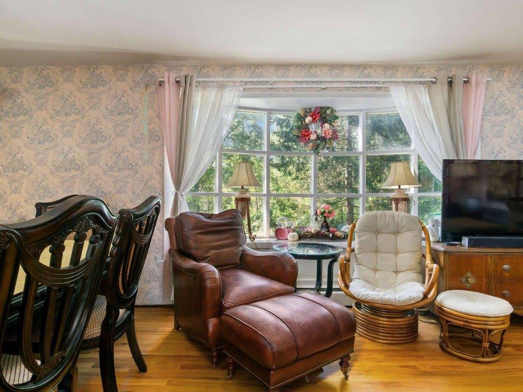 674 Cafferty Hill Rd, Endicott, NY 13760