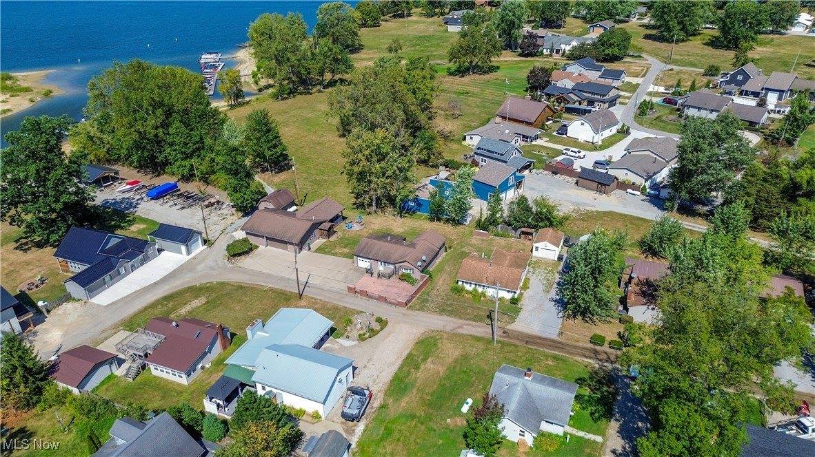 10569 Shadyside Drive, North Benton, OH 44449