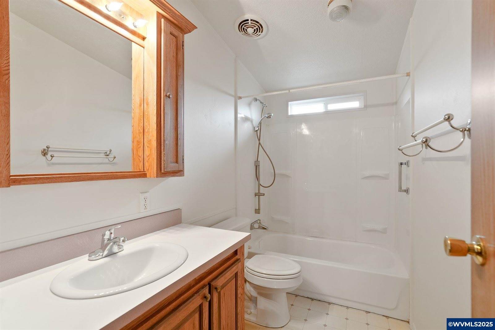 3220 Marion St, Albany, OR 97322