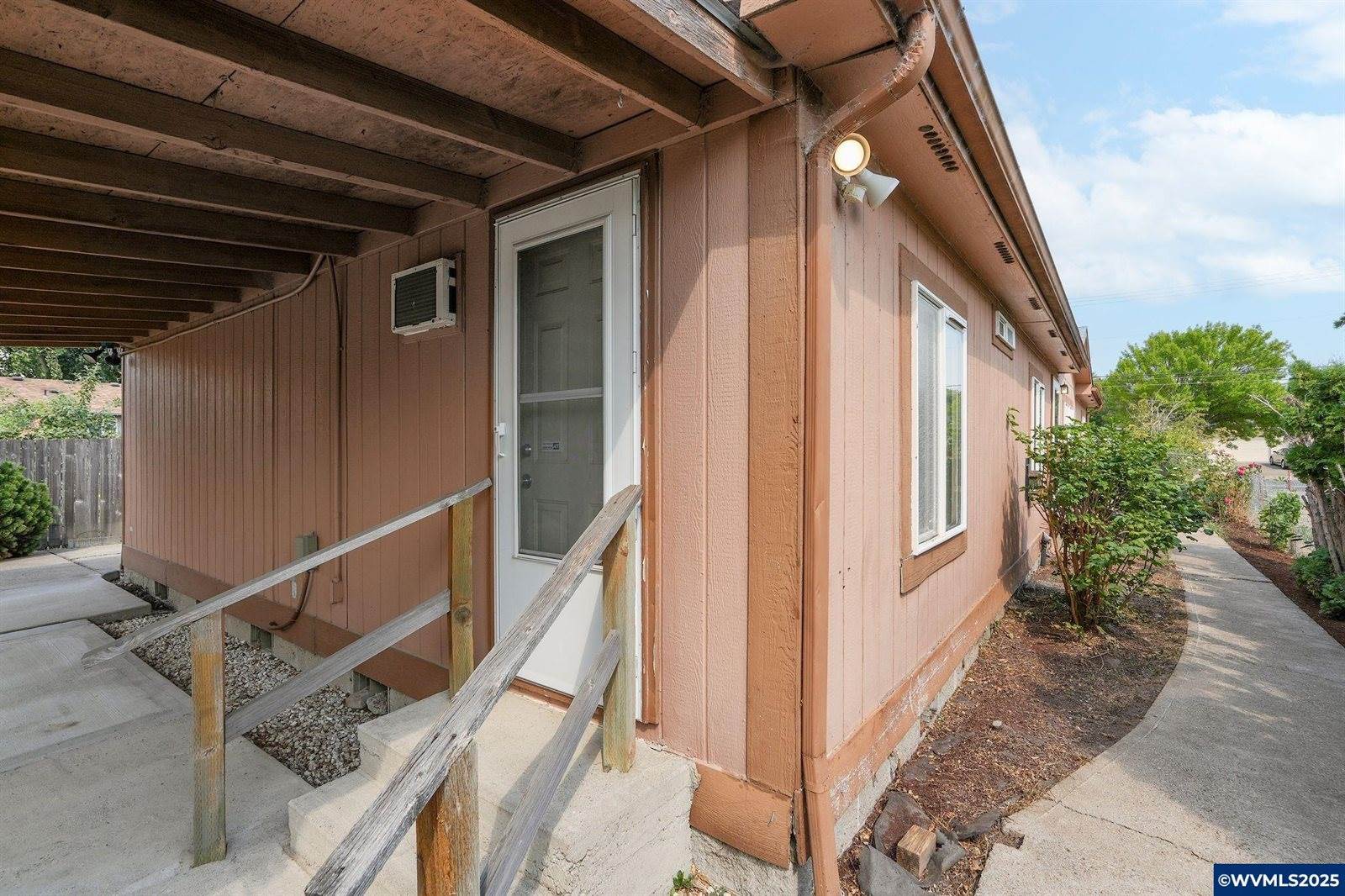 3220 Marion St, Albany, OR 97322