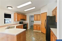 3220 Marion St, Albany, OR 97322