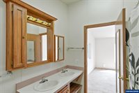 3220 Marion St, Albany, OR 97322