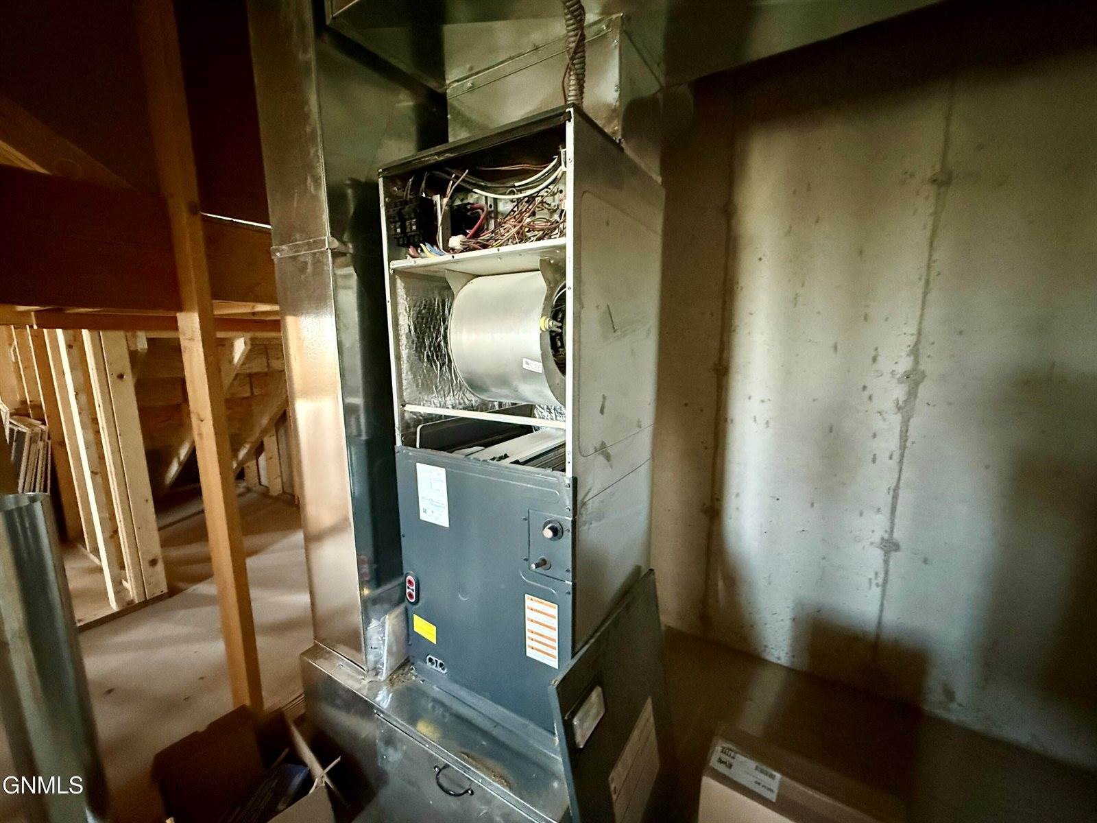 5990 Maple Lane, Williston, ND 58801