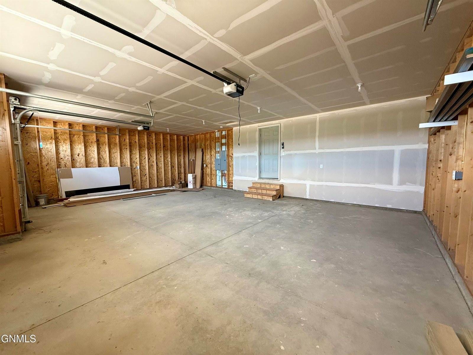 5990 Maple Lane, Williston, ND 58801