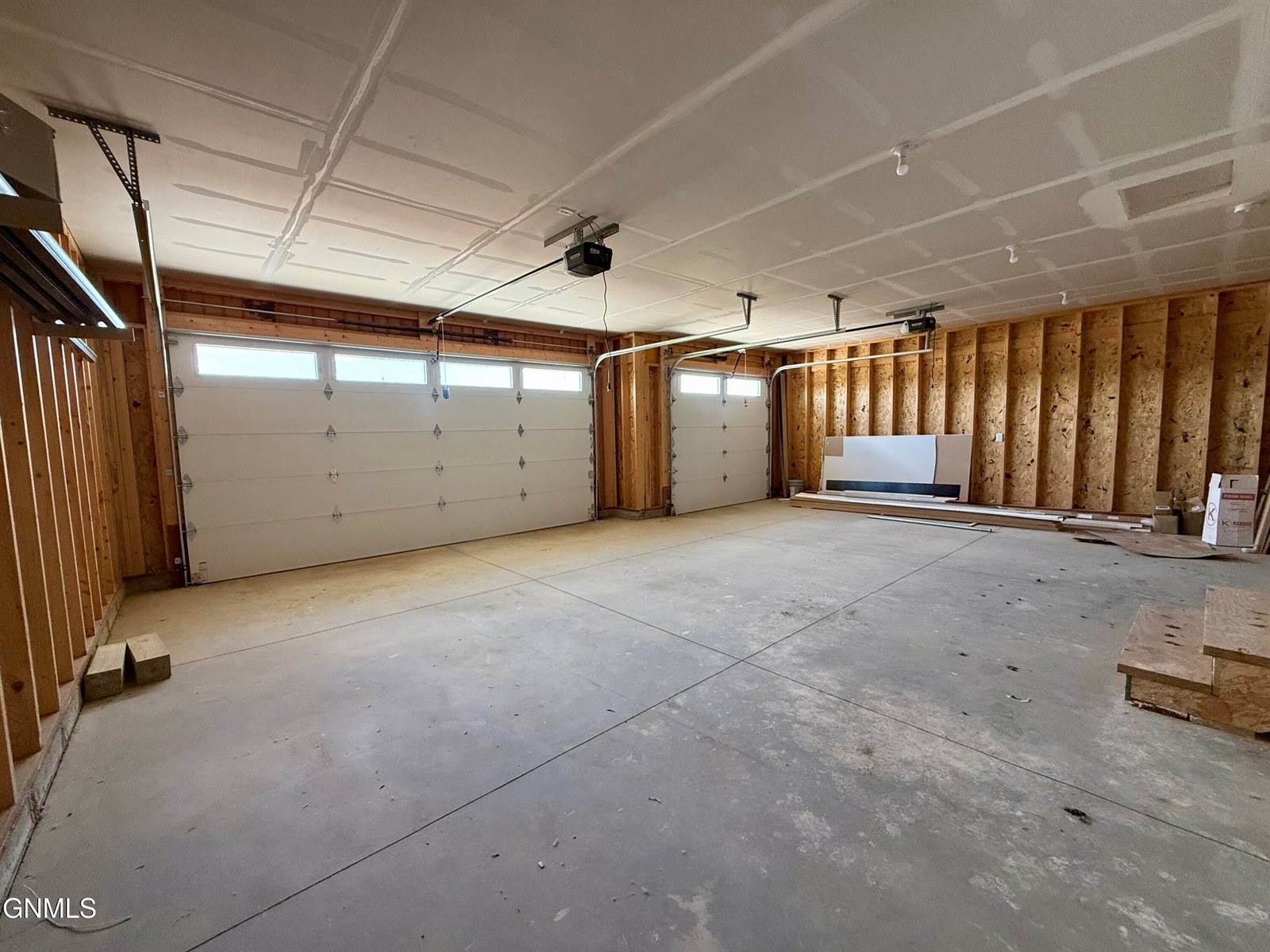 5990 Maple Lane, Williston, ND 58801