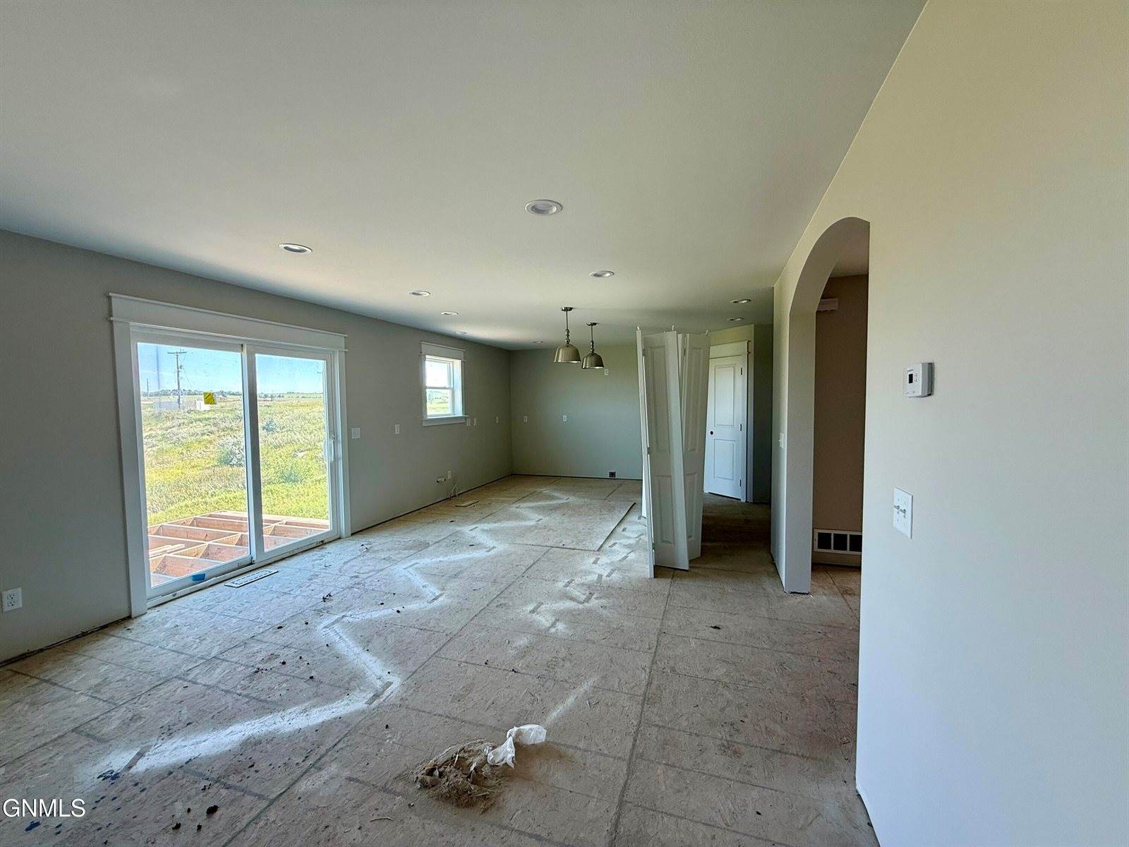 5990 Maple Lane, Williston, ND 58801