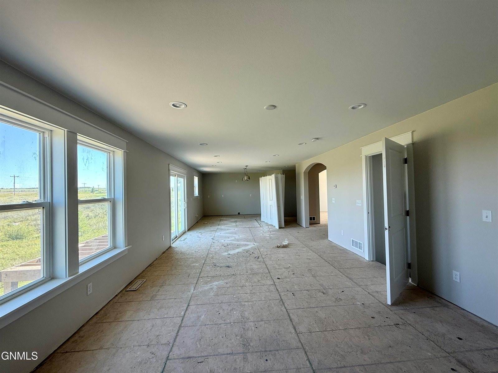 5990 Maple Lane, Williston, ND 58801