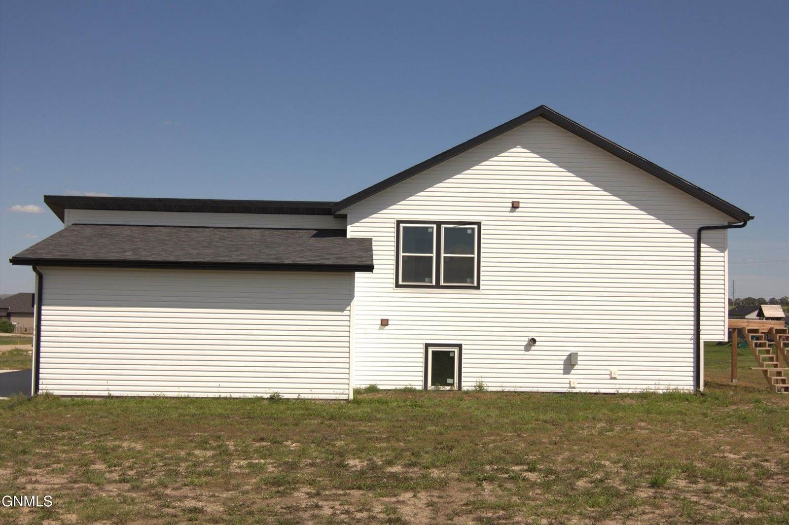 13680 Mulberry Loop NW, Williston, ND 58801