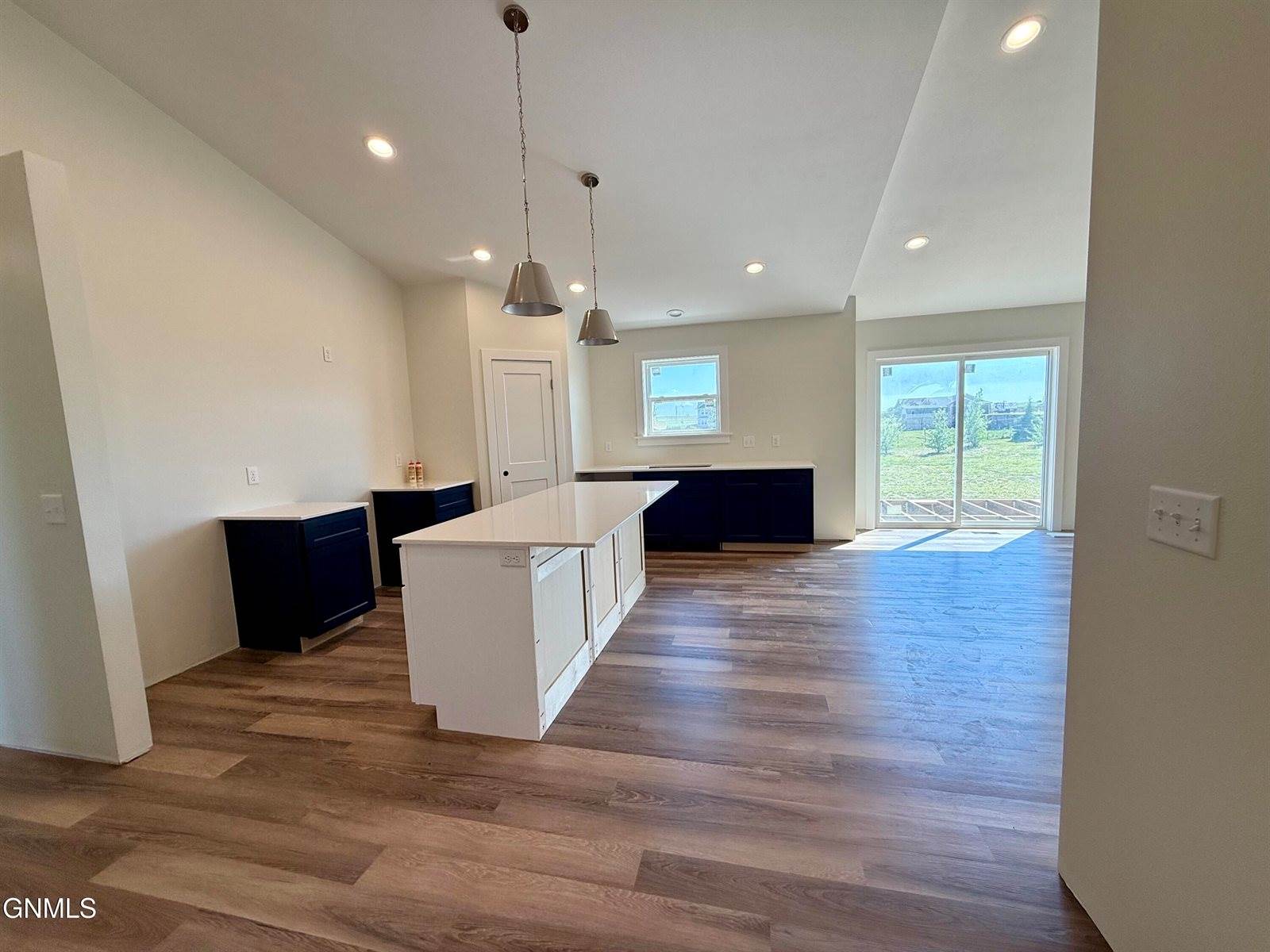 13680 Mulberry Loop NW, Williston, ND 58801