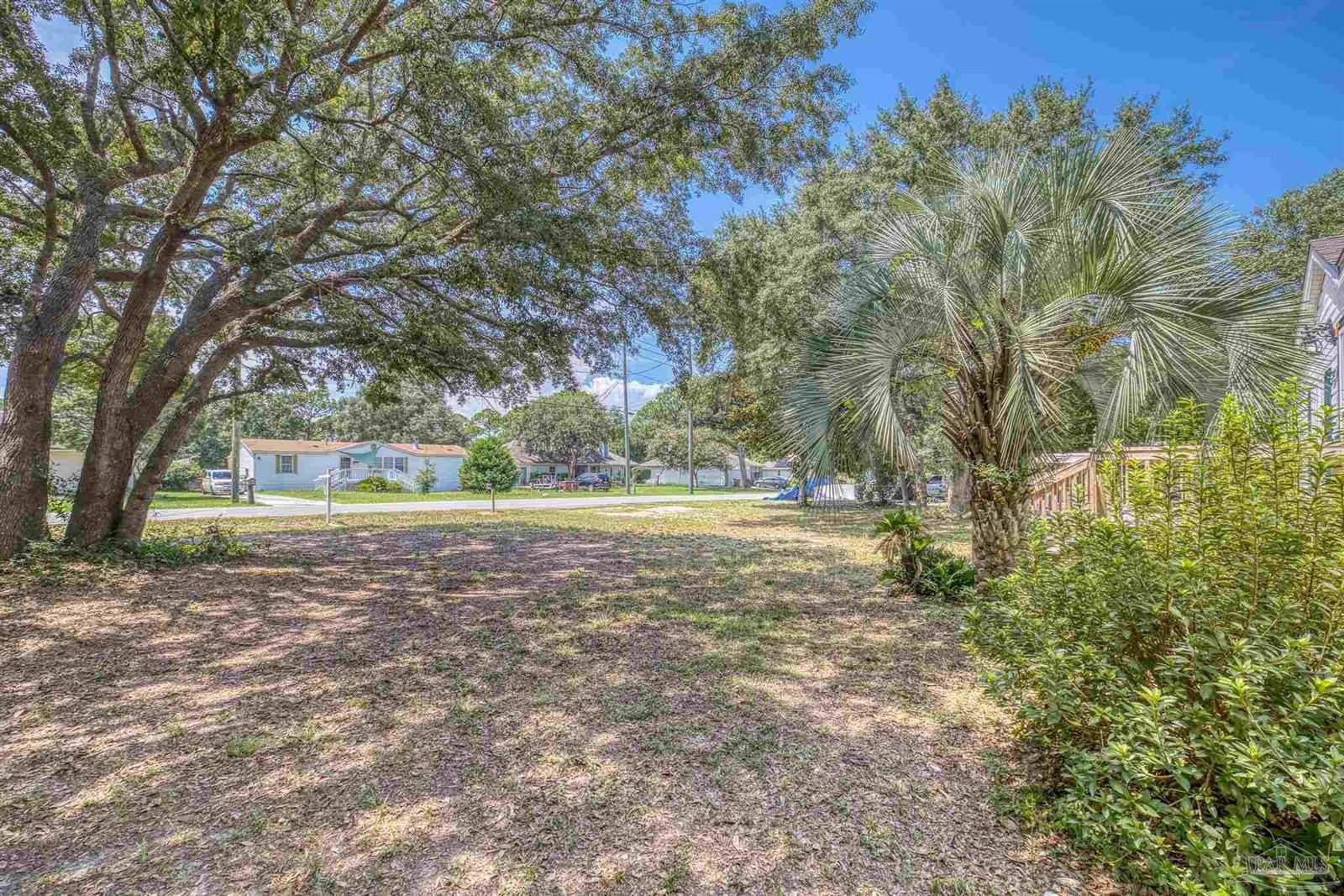 2192 Bergren Rd, Gulf Breeze, FL 32563
