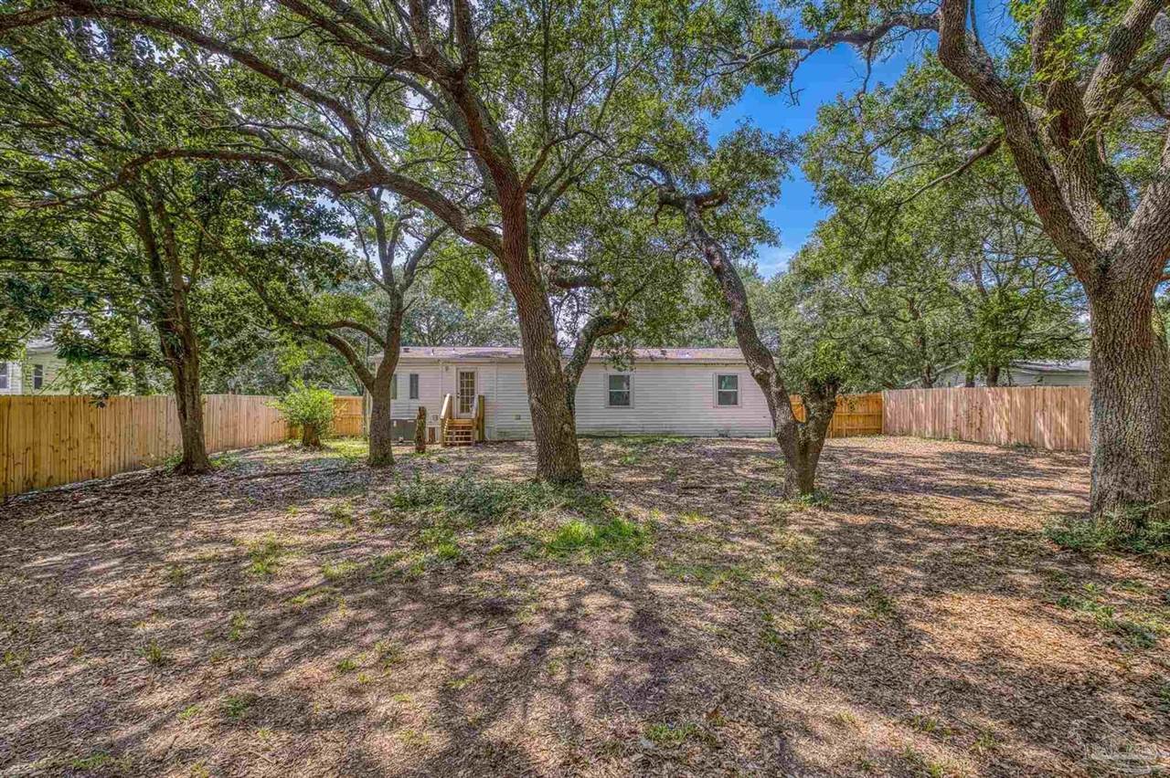 2192 Bergren Rd, Gulf Breeze, FL 32563