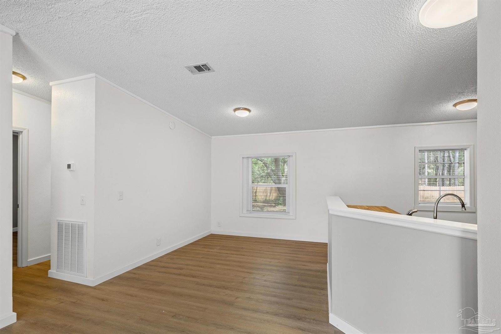 2192 Bergren Rd, Gulf Breeze, FL 32563