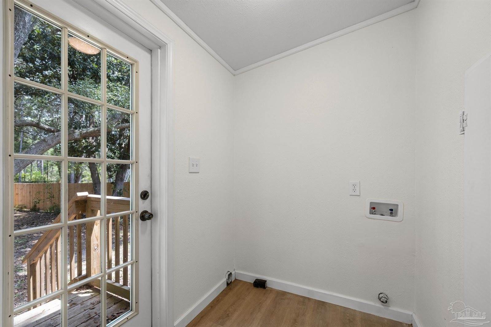 2192 Bergren Rd, Gulf Breeze, FL 32563