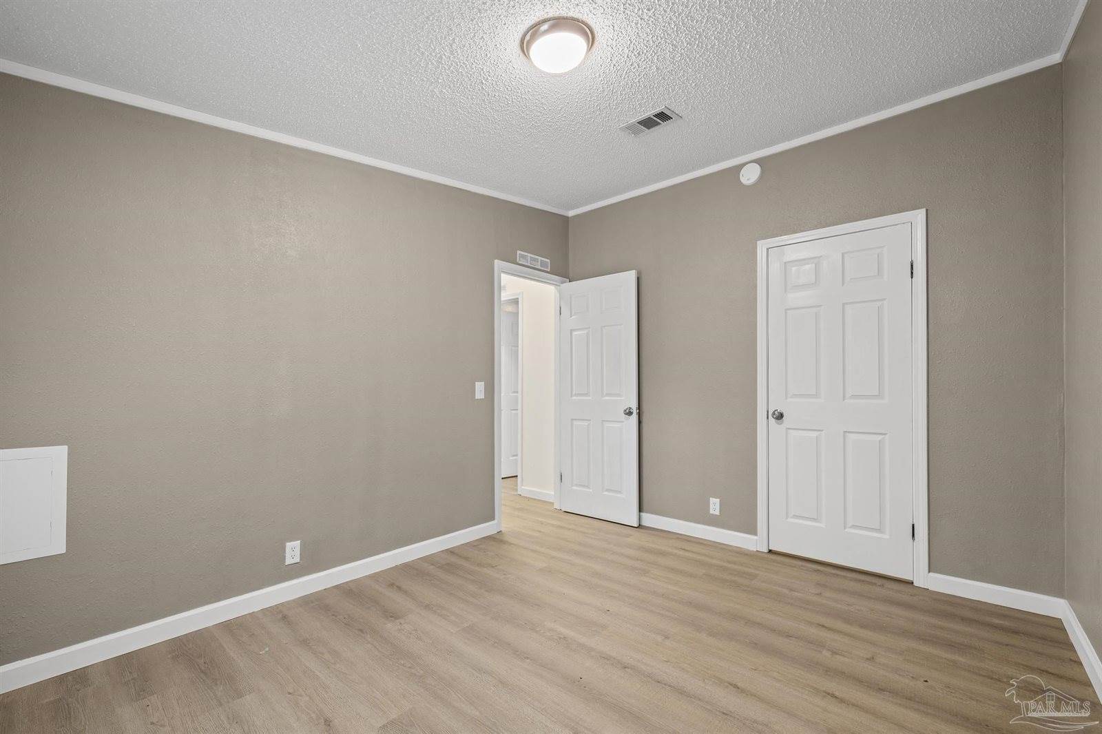 2192 Bergren Rd, Gulf Breeze, FL 32563