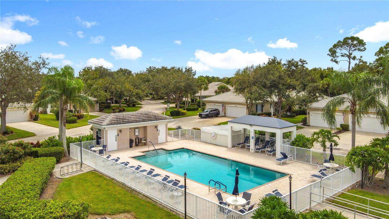 902 Tartan Drive, Venice, FL 34293