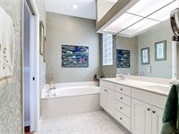 902 Tartan Drive, Venice, FL 34293