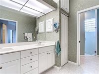 902 Tartan Drive, Venice, FL 34293