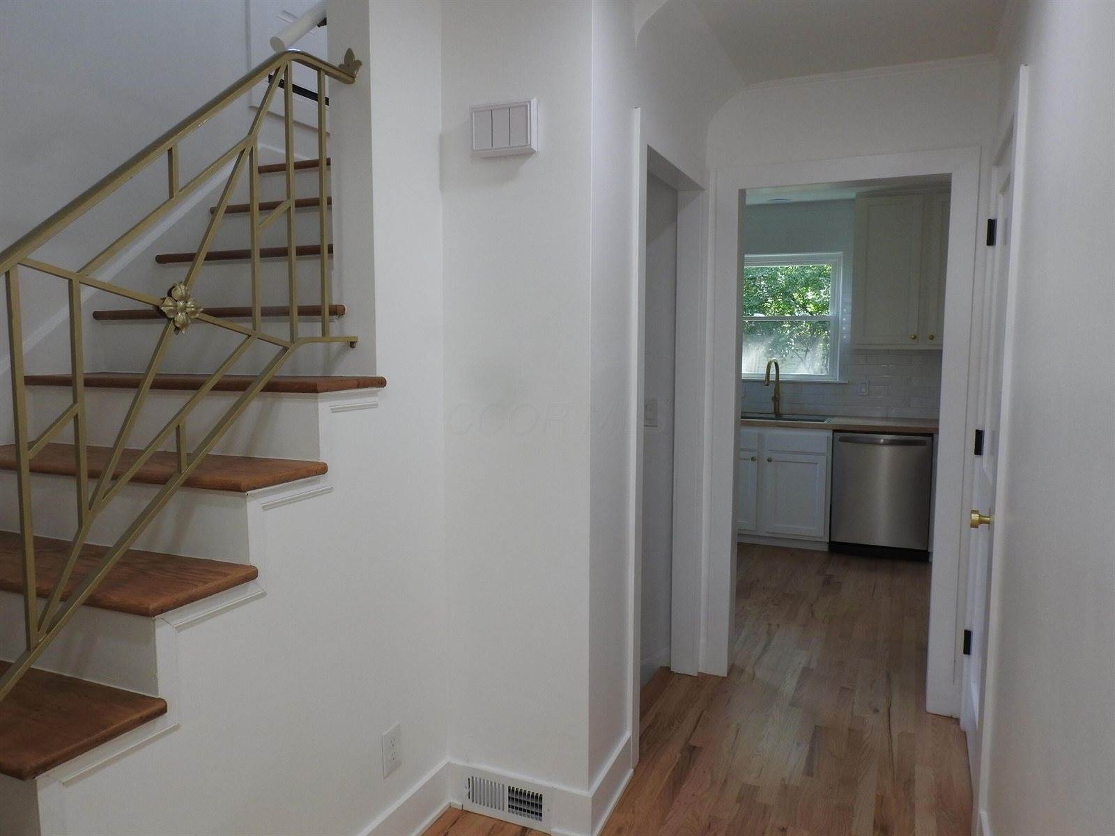 142 South Gould Road, Columbus, OH 43209