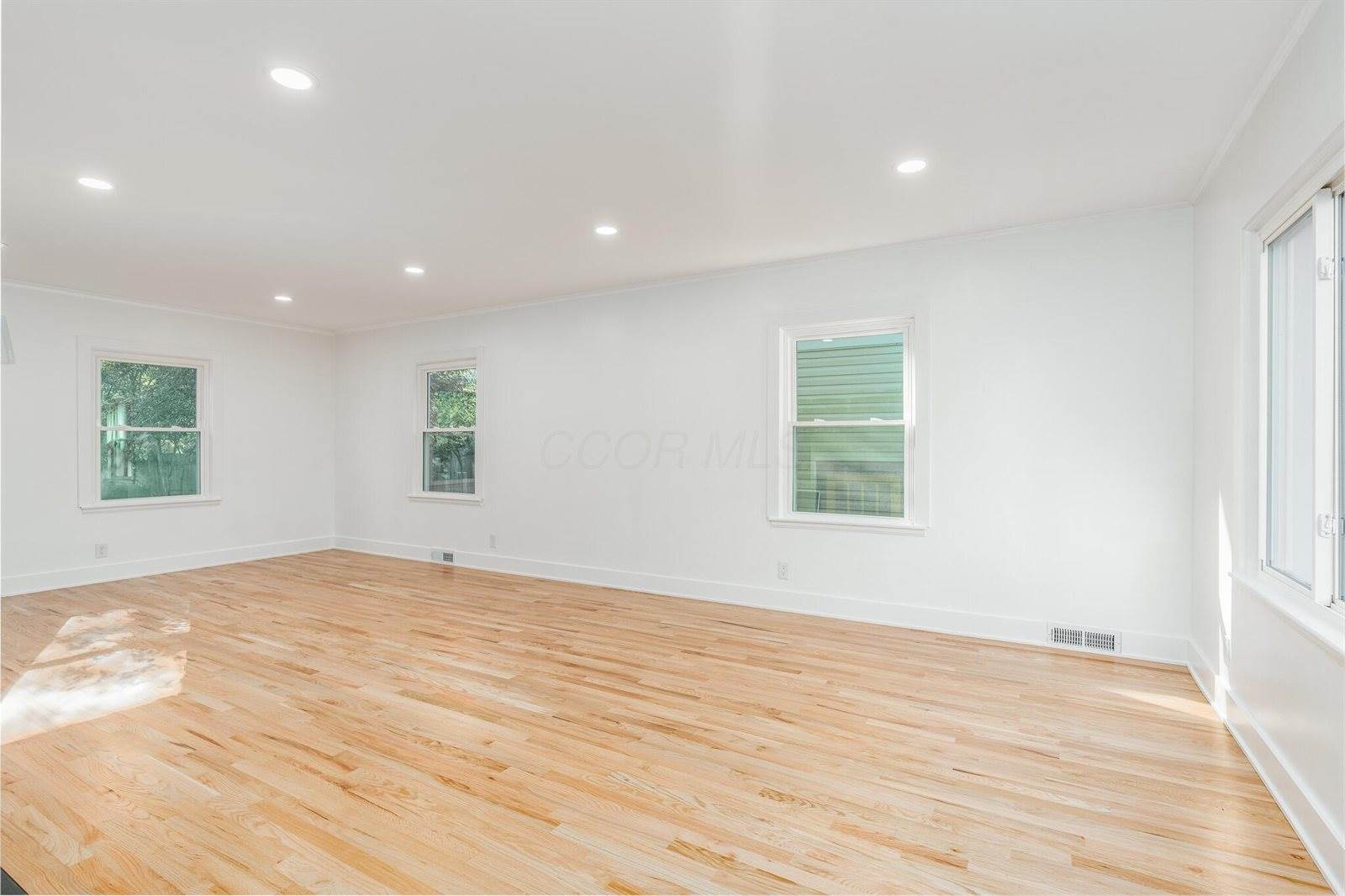 142 South Gould Road, Columbus, OH 43209