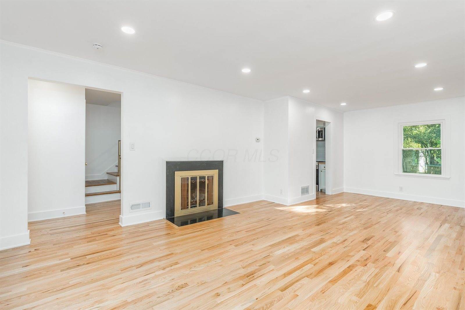 142 South Gould Road, Columbus, OH 43209