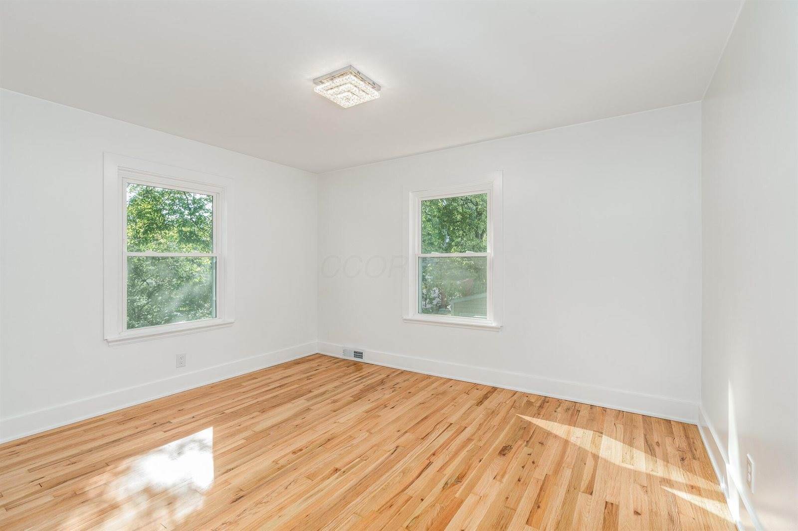 142 South Gould Road, Columbus, OH 43209