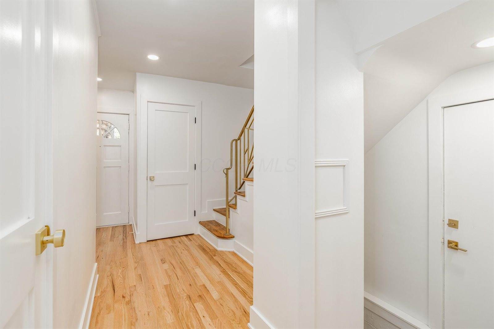 142 South Gould Road, Columbus, OH 43209