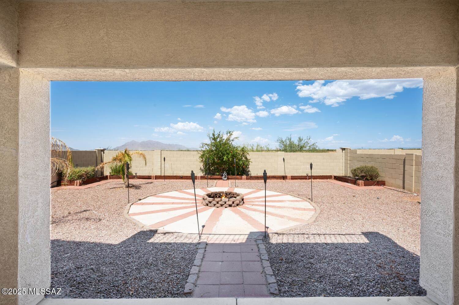 21364 Patriot Lane, Red Rock, AZ 85145