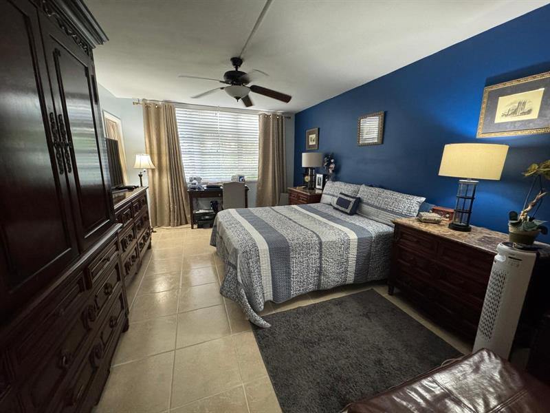 1770 NE 191st St 112-1, Miami, FL 33179