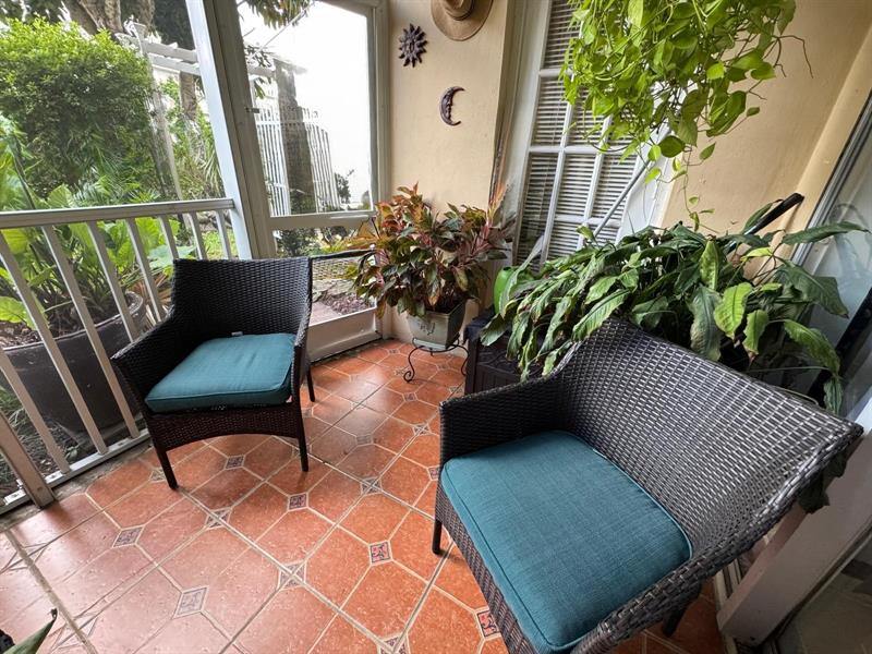 1770 NE 191st St 112-1, Miami, FL 33179