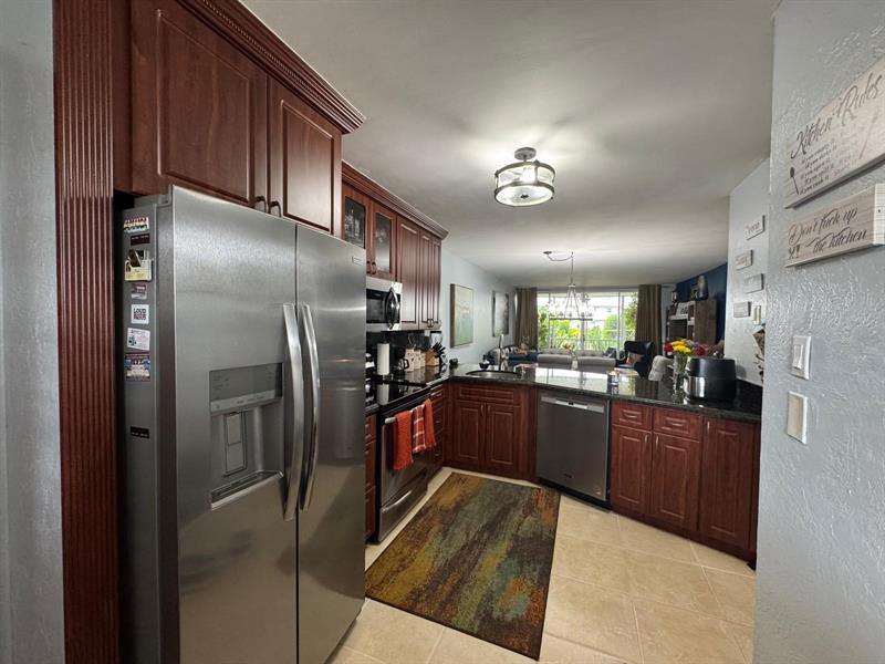 1770 NE 191st St 112-1, Miami, FL 33179