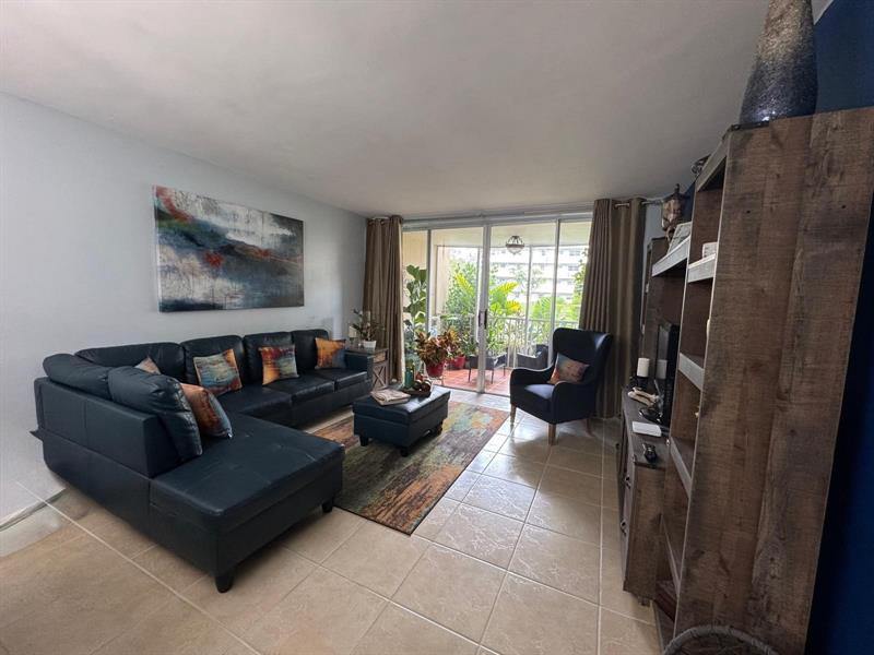 1770 NE 191st St 112-1, Miami, FL 33179
