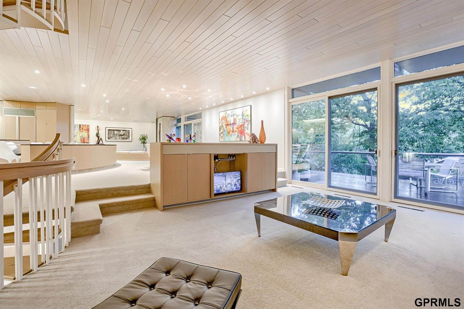 3105 Armbrust Drive, Omaha, NE 68124