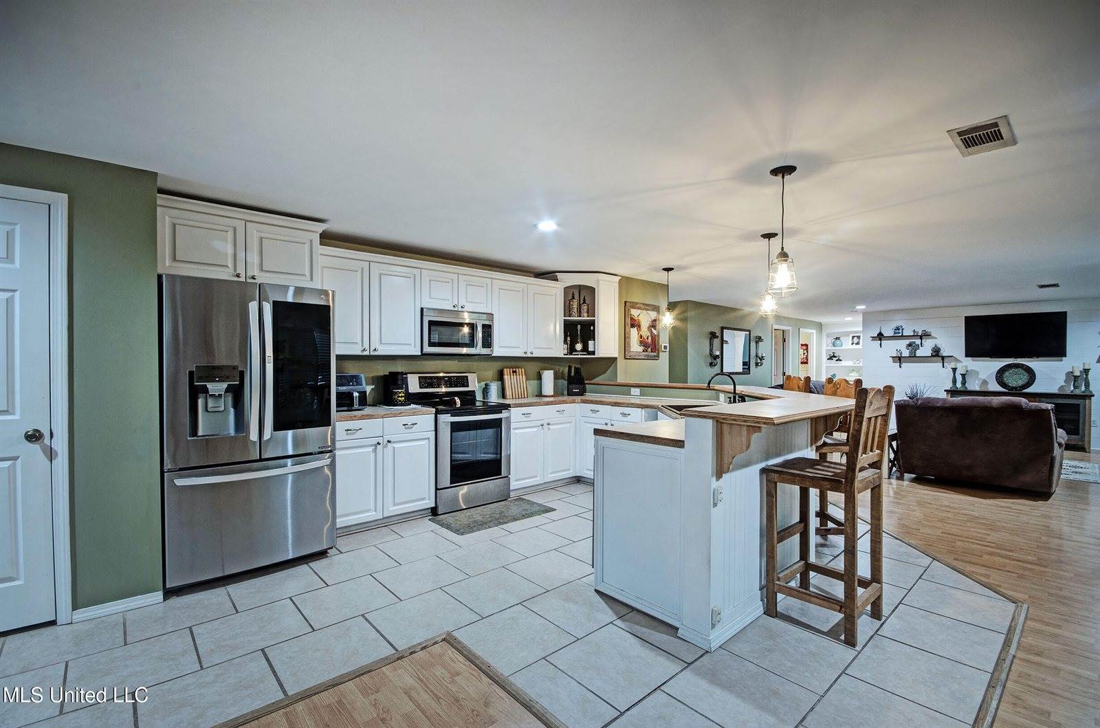 127 Canterbury Road, Brandon, MS 39042