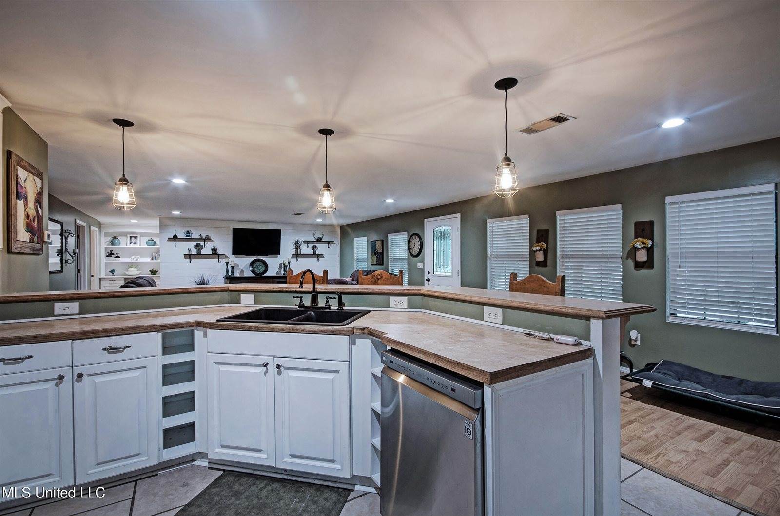 127 Canterbury Road, Brandon, MS 39042