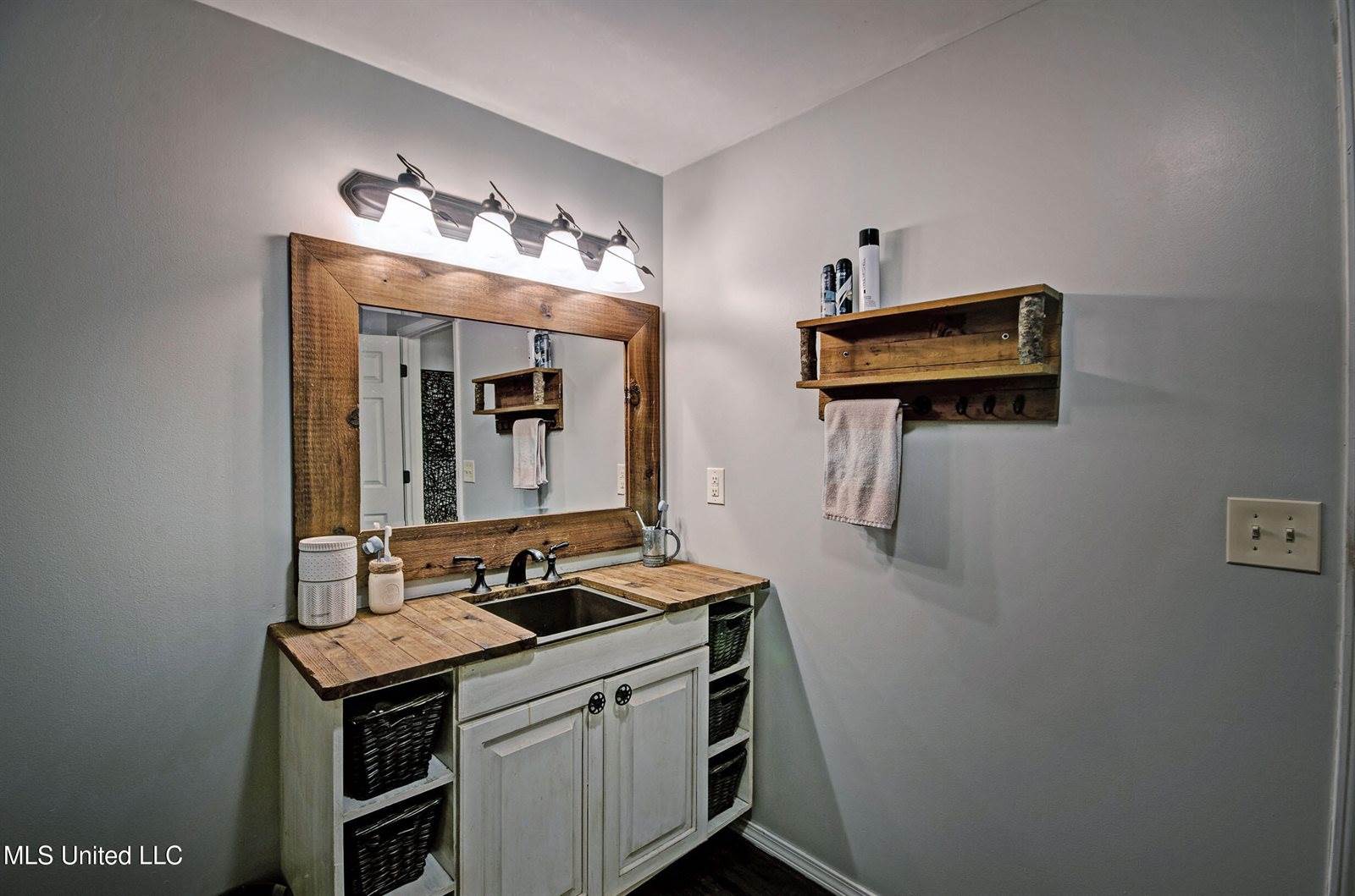 127 Canterbury Road, Brandon, MS 39042