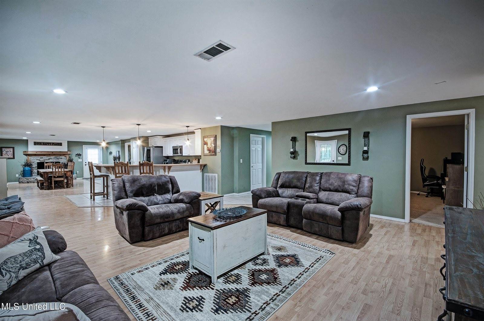 127 Canterbury Road, Brandon, MS 39042