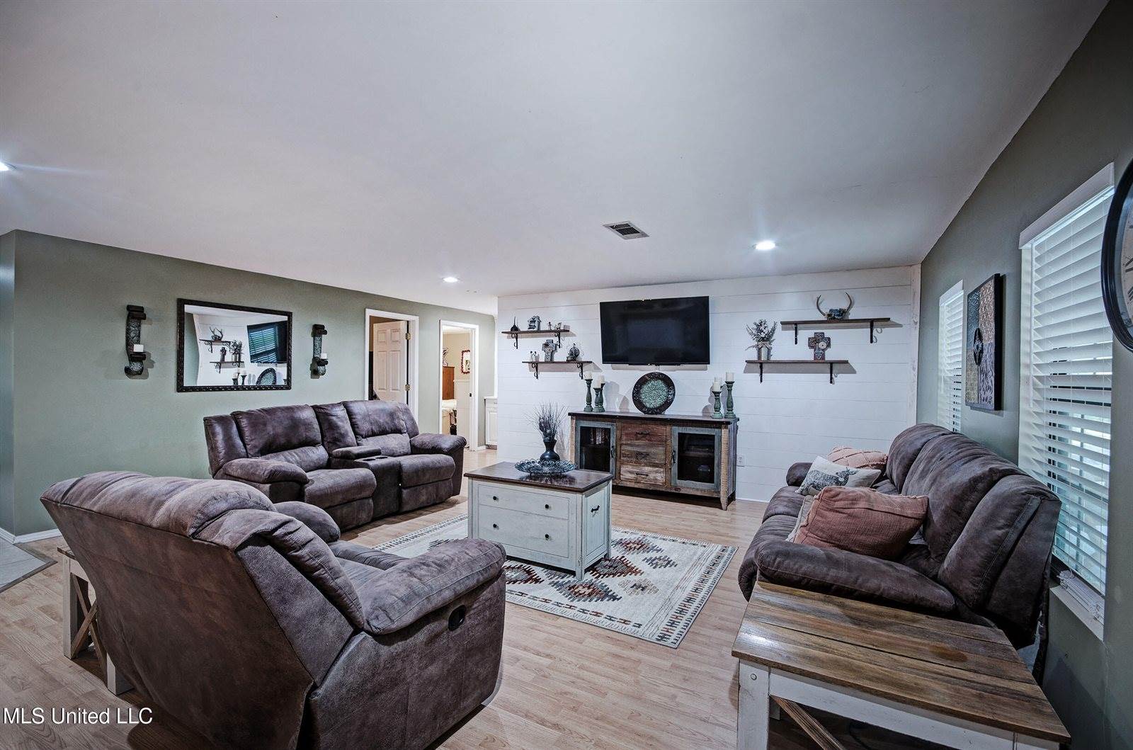 127 Canterbury Road, Brandon, MS 39042