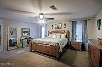 127 Canterbury Road, Brandon, MS 39042