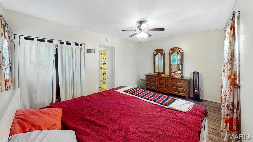 1020 Saint Patrice Lane, Florissant, MO 63031