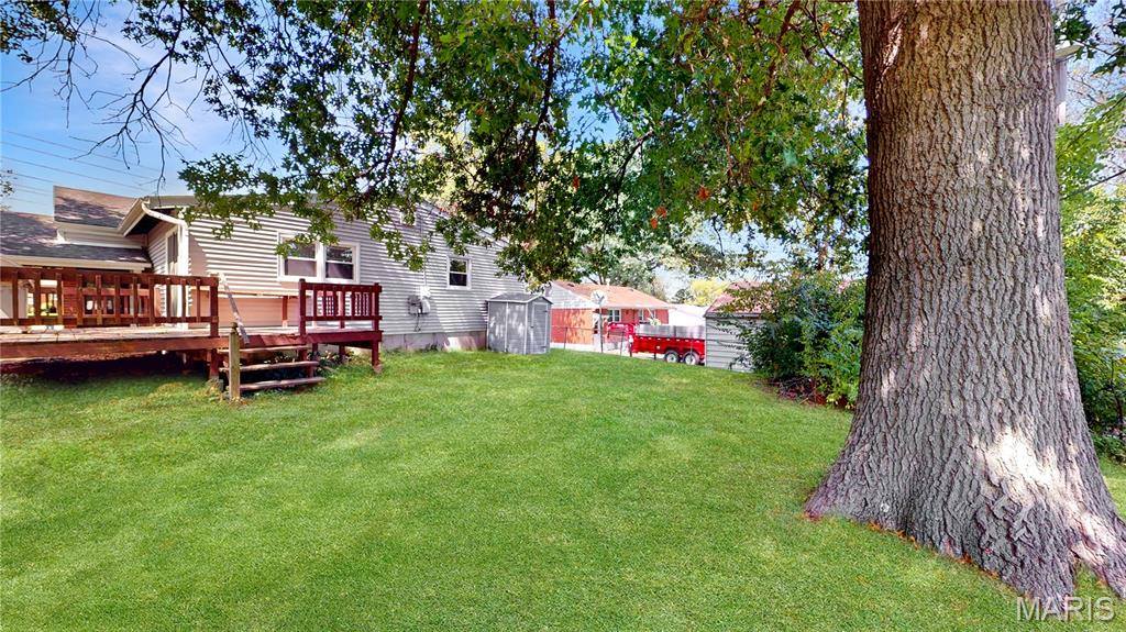 1020 Saint Patrice Lane, Florissant, MO 63031