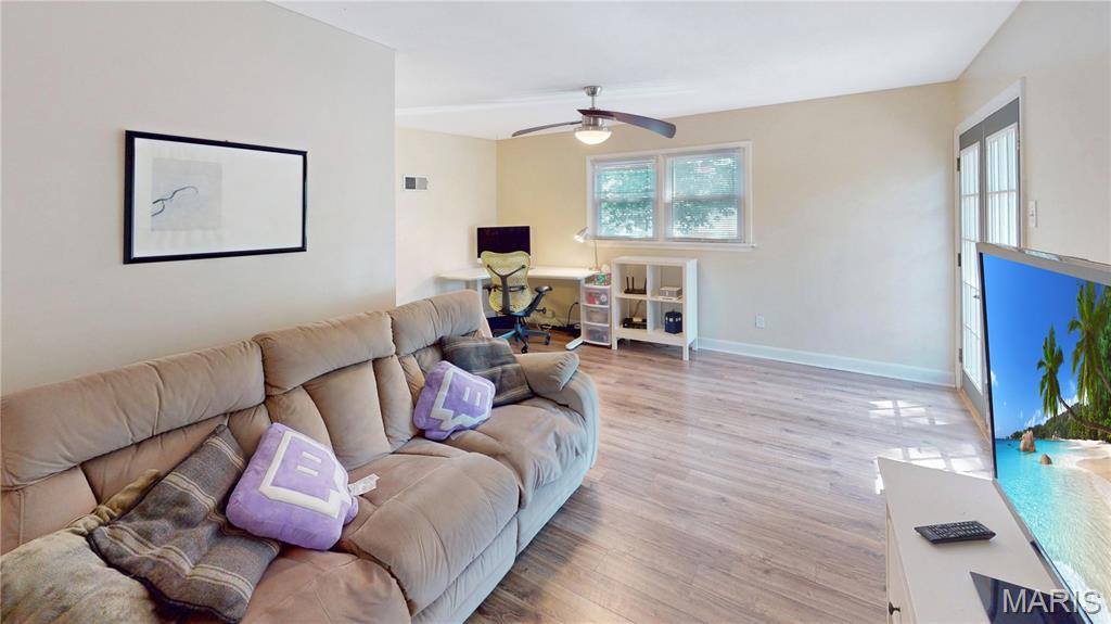 1020 Saint Patrice Lane, Florissant, MO 63031