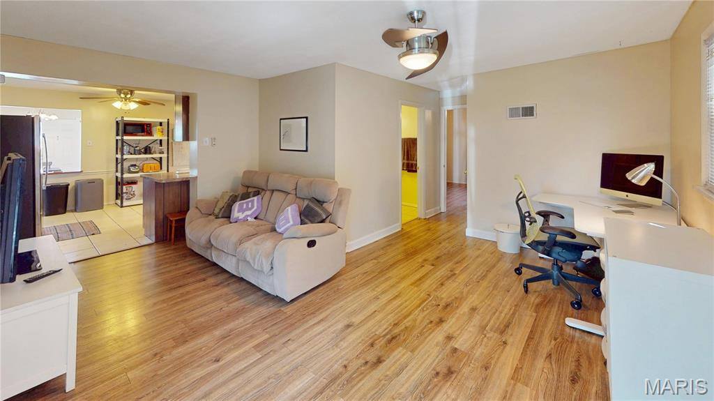 1020 Saint Patrice Lane, Florissant, MO 63031