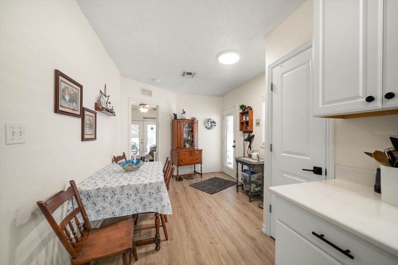 3290 70TH Avenue North, Saint Petersburg, FL 33702