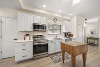 3290 70TH Avenue North, Saint Petersburg, FL 33702