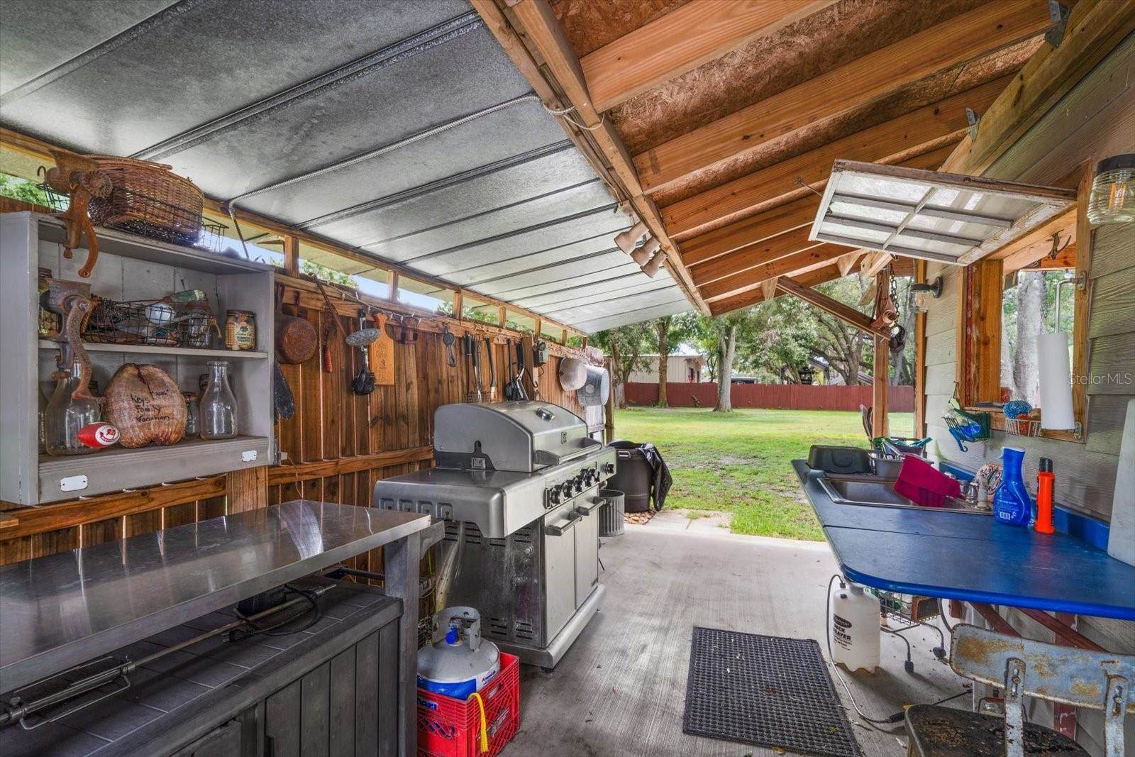 3270 70TH Avenue North, Saint Petersburg, FL 33702