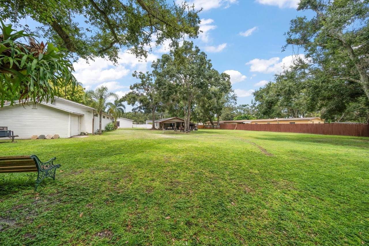 3270 70TH Avenue North, Saint Petersburg, FL 33702