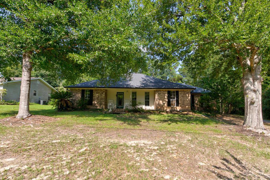 805 Hide A Way Lane, Carriere, MS 39426